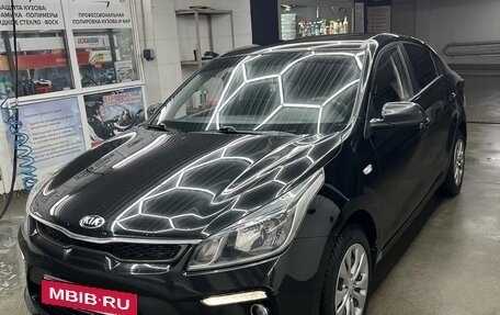 KIA Rio IV, 2018 год, 1 250 000 рублей, 2 фотография