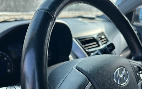 Hyundai Solaris II рестайлинг, 2015 год, 1 000 000 рублей, 19 фотография