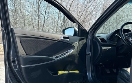 Hyundai Solaris II рестайлинг, 2015 год, 1 000 000 рублей, 16 фотография