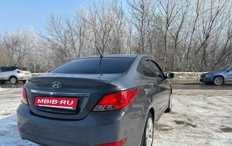 Hyundai Solaris II рестайлинг, 2015 год, 1 000 000 рублей, 10 фотография