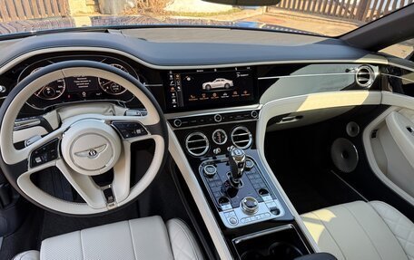 Bentley Continental GT III, 2019 год, 23 500 000 рублей, 10 фотография