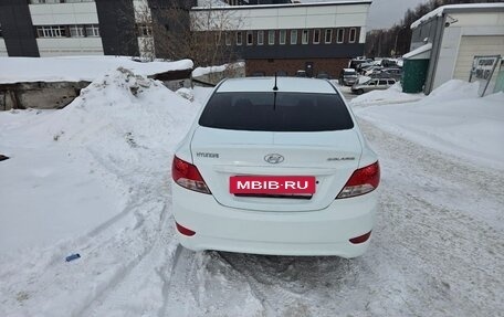 Hyundai Solaris II рестайлинг, 2012 год, 730 000 рублей, 5 фотография