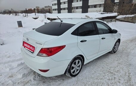 Hyundai Solaris II рестайлинг, 2012 год, 730 000 рублей, 4 фотография