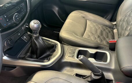 Nissan Navara (Frontier), 2024 год, 4 200 000 рублей, 18 фотография