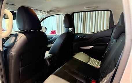 Nissan Navara (Frontier), 2024 год, 4 200 000 рублей, 26 фотография