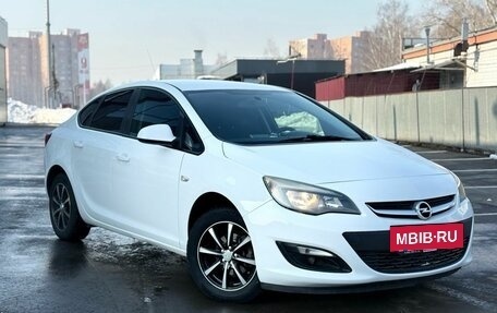 Opel Astra J, 2014 год, 820 000 рублей, 3 фотография