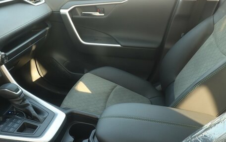 Toyota RAV4, 2025 год, 4 264 000 рублей, 16 фотография