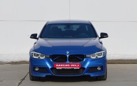 BMW 3 серия, 2018 год, 2 700 000 рублей, 3 фотография