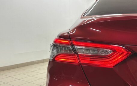 Toyota Camry, 2021 год, 3 300 000 рублей, 10 фотография