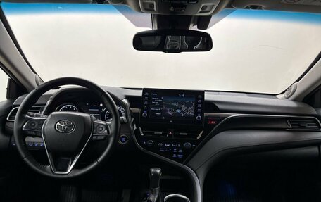 Toyota Camry, 2021 год, 3 300 000 рублей, 17 фотография