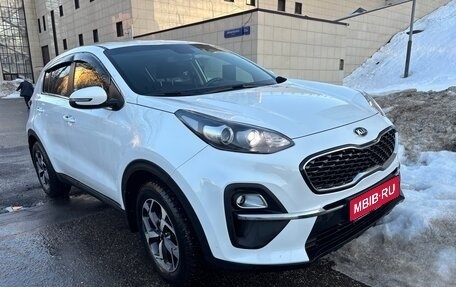 KIA Sportage IV рестайлинг, 2021 год, 2 100 000 рублей, 1 фотография