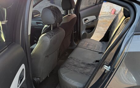 Chevrolet Cruze II, 2011 год, 585 000 рублей, 9 фотография