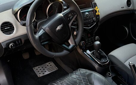 Chevrolet Cruze II, 2011 год, 585 000 рублей, 10 фотография