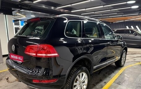 Volkswagen Touareg III, 2012 год, 1 749 000 рублей, 2 фотография