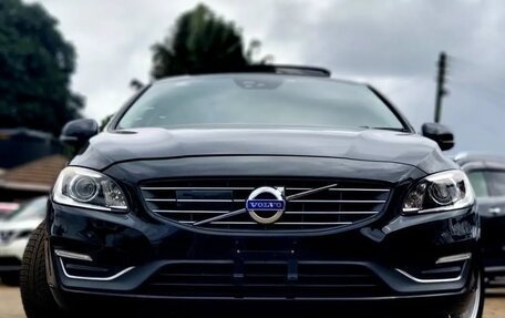 Volvo V60 I, 2017 год, 1 470 000 рублей, 3 фотография