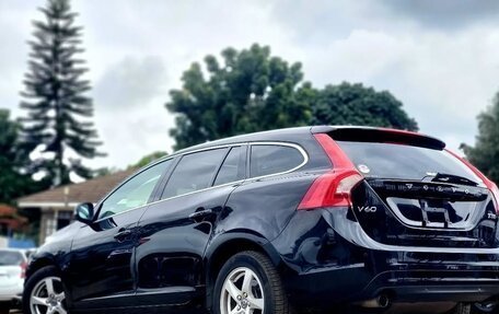 Volvo V60 I, 2017 год, 1 470 000 рублей, 2 фотография