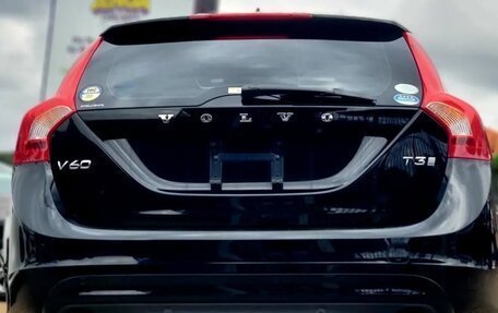 Volvo V60 I, 2017 год, 1 470 000 рублей, 4 фотография