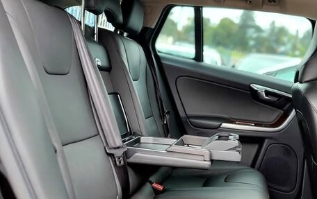 Volvo V60 I, 2017 год, 1 470 000 рублей, 10 фотография