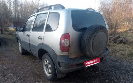 Chevrolet Niva I рестайлинг, 2011 год, 330 000 рублей, 4 фотография