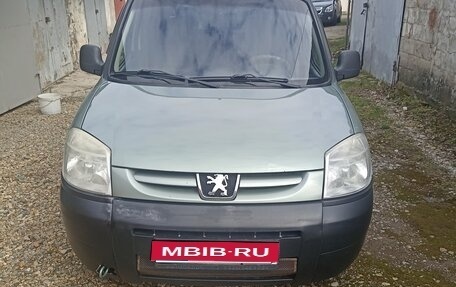 Peugeot Partner II рестайлинг 2, 2011 год, 470 000 рублей, 1 фотография