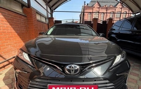 Toyota Camry, 2023 год, 3 800 000 рублей, 1 фотография