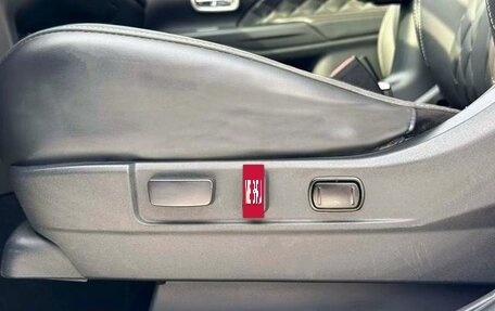 Mitsubishi Outlander III рестайлинг 3, 2022 год, 2 300 000 рублей, 13 фотография