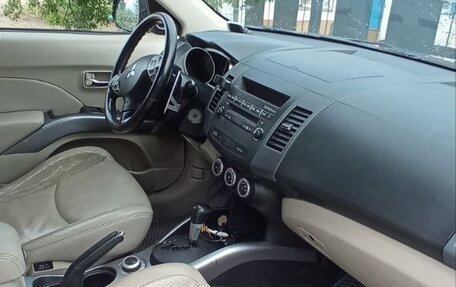 Mitsubishi Outlander III рестайлинг 3, 2007 год, 890 000 рублей, 6 фотография