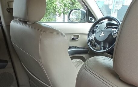 Mitsubishi Outlander III рестайлинг 3, 2007 год, 890 000 рублей, 4 фотография