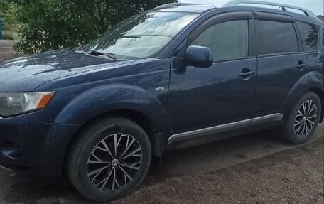 Mitsubishi Outlander III рестайлинг 3, 2007 год, 890 000 рублей, 3 фотография