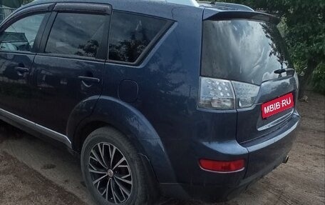 Mitsubishi Outlander III рестайлинг 3, 2007 год, 890 000 рублей, 11 фотография