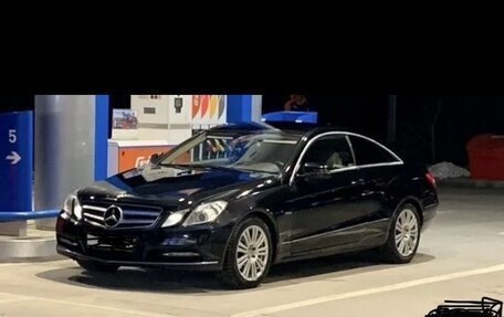 Mercedes-Benz E-Класс, 2011 год, 1 390 000 рублей, 2 фотография