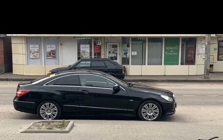 Mercedes-Benz E-Класс, 2011 год, 1 390 000 рублей, 3 фотография