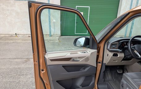 Volkswagen Multivan, 2023 год, 5 600 000 рублей, 6 фотография