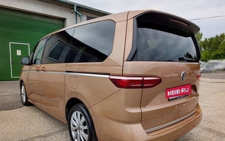 Volkswagen Multivan, 2023 год, 5 600 000 рублей, 2 фотография