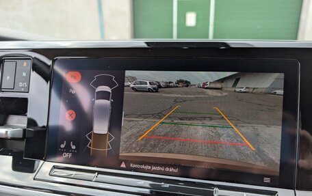 Volkswagen Multivan, 2023 год, 5 600 000 рублей, 10 фотография