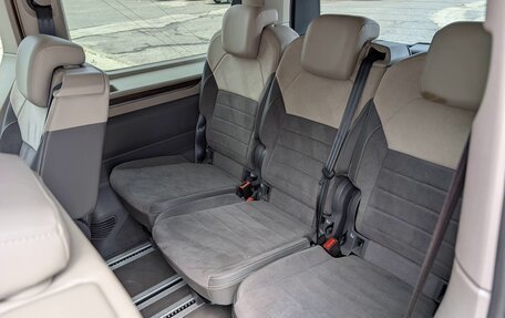 Volkswagen Multivan, 2023 год, 5 600 000 рублей, 20 фотография