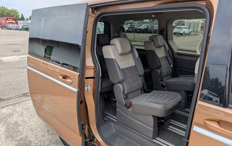 Volkswagen Multivan, 2023 год, 5 600 000 рублей, 19 фотография