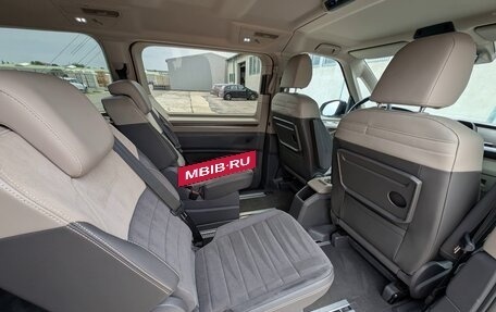 Volkswagen Multivan, 2023 год, 5 600 000 рублей, 16 фотография