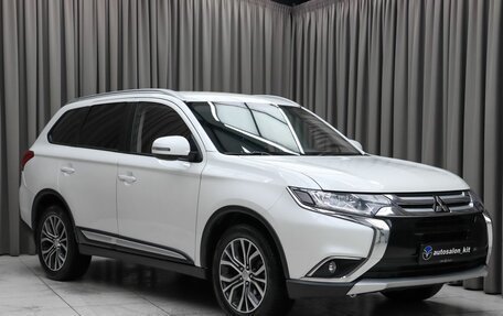 Mitsubishi Outlander III рестайлинг 3, 2018 год, 1 890 000 рублей, 3 фотография