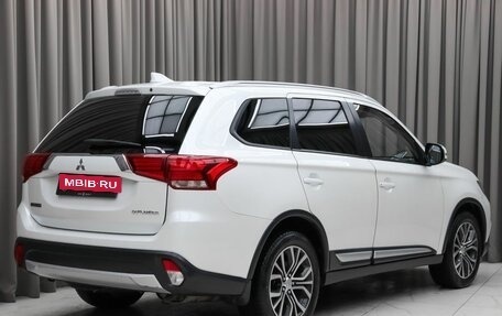 Mitsubishi Outlander III рестайлинг 3, 2018 год, 1 890 000 рублей, 4 фотография