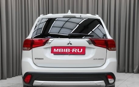 Mitsubishi Outlander III рестайлинг 3, 2018 год, 1 890 000 рублей, 5 фотография