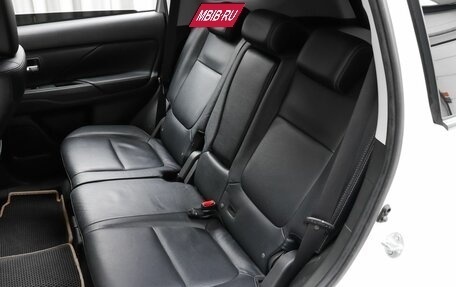 Mitsubishi Outlander III рестайлинг 3, 2018 год, 1 890 000 рублей, 9 фотография