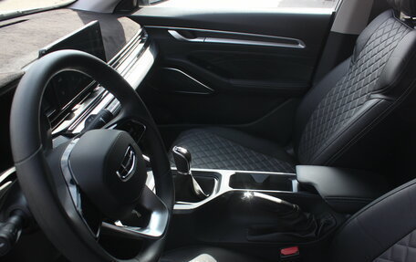 Geely Emgrand, 2024 год, 1 617 000 рублей, 10 фотография