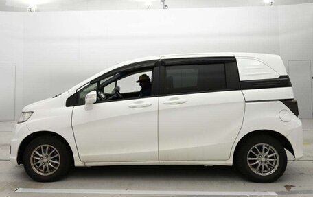 Honda Freed I, 2013 год, 790 000 рублей, 4 фотография