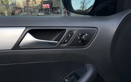 Volkswagen Jetta VI, 2012 год, 585 000 рублей, 21 фотография