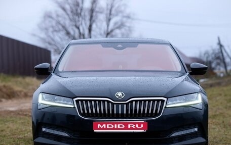 Skoda Superb III рестайлинг, 2020 год, 2 800 000 рублей, 3 фотография