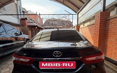 Toyota Camry, 2023 год, 3 800 000 рублей, 5 фотография