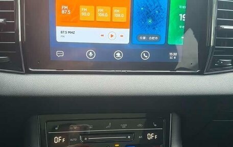 Skoda Karoq I, 2023 год, 2 050 000 рублей, 10 фотография