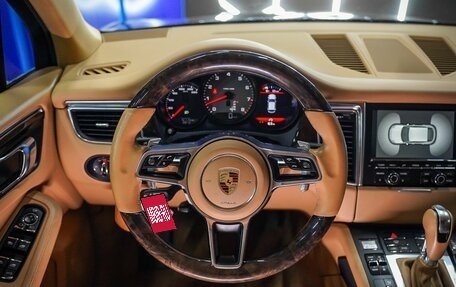 Porsche Macan I рестайлинг, 2015 год, 2 930 000 рублей, 30 фотография