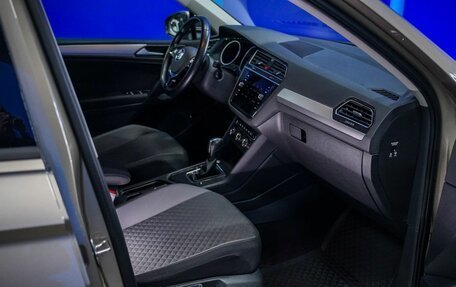 Volkswagen Tiguan II, 2020 год, 2 744 000 рублей, 13 фотография